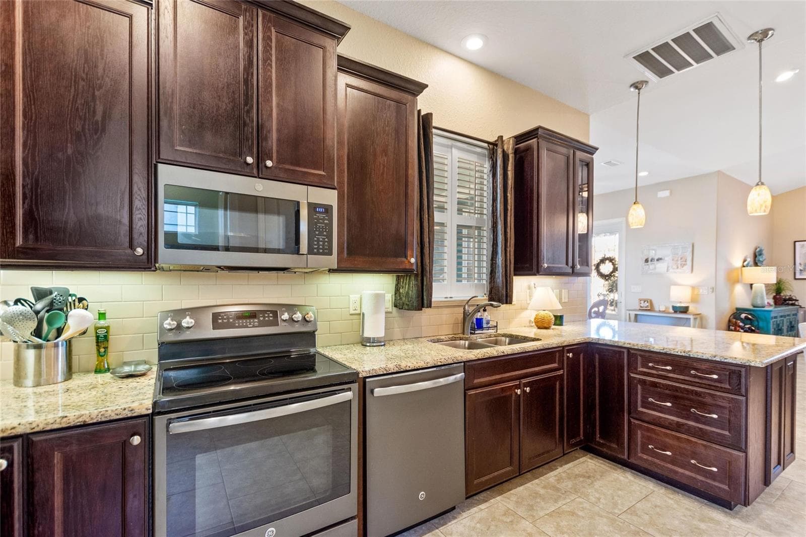 Single Family Residence at 1030 CROSS ROADS DR, POLK CITY, photo 13 of 45