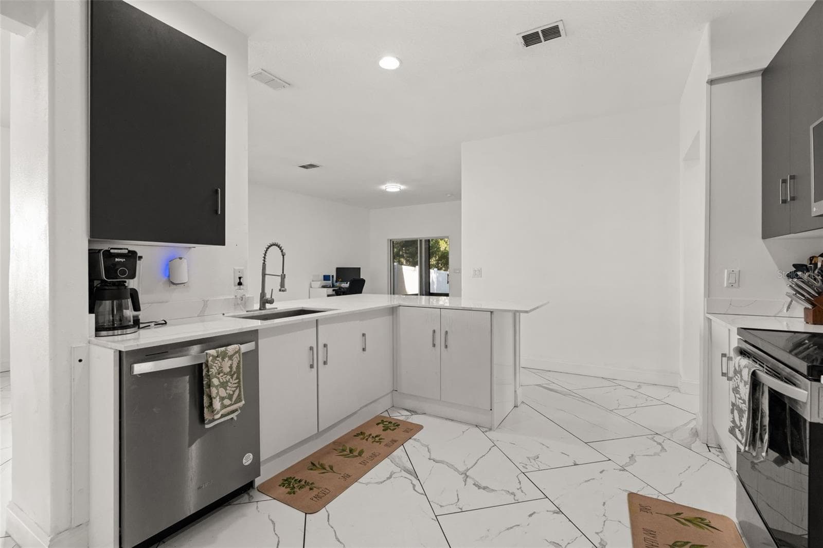 Single Family Residence at 14819 AFFIRMED CT, ORLANDO, photo 15 of 40