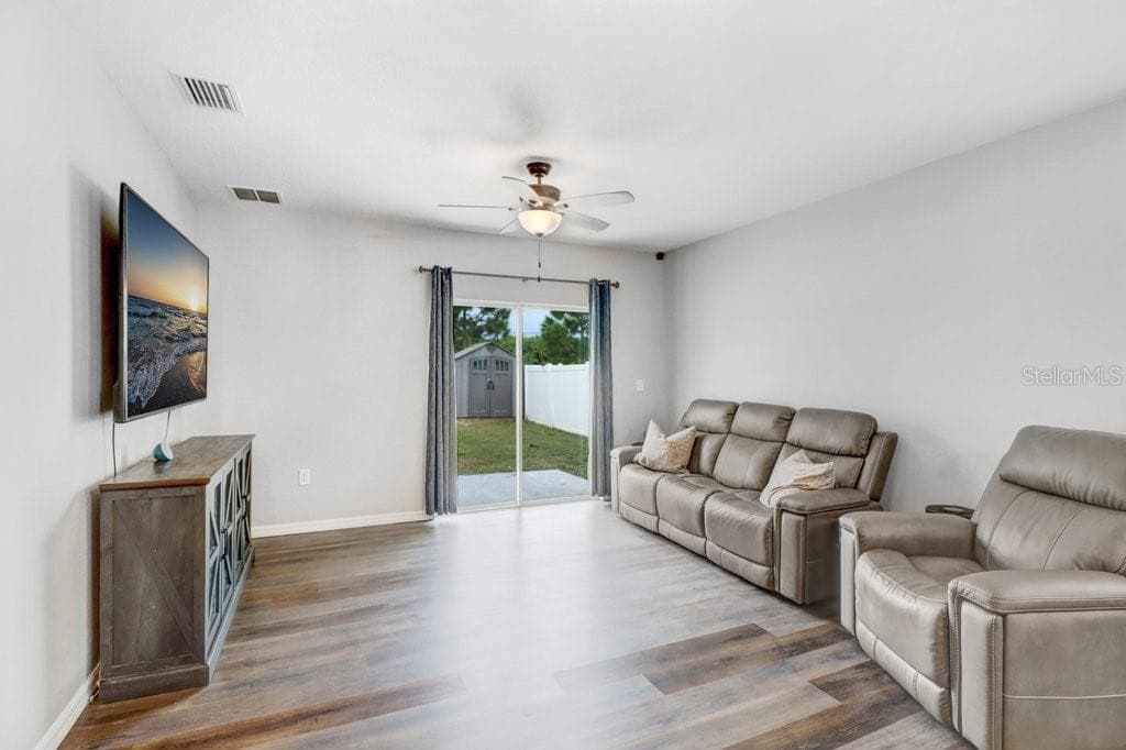 Single Family Residence at 10149 GEESE TRAIL CIR, SUN CITY CENTER, photo 10 of 49