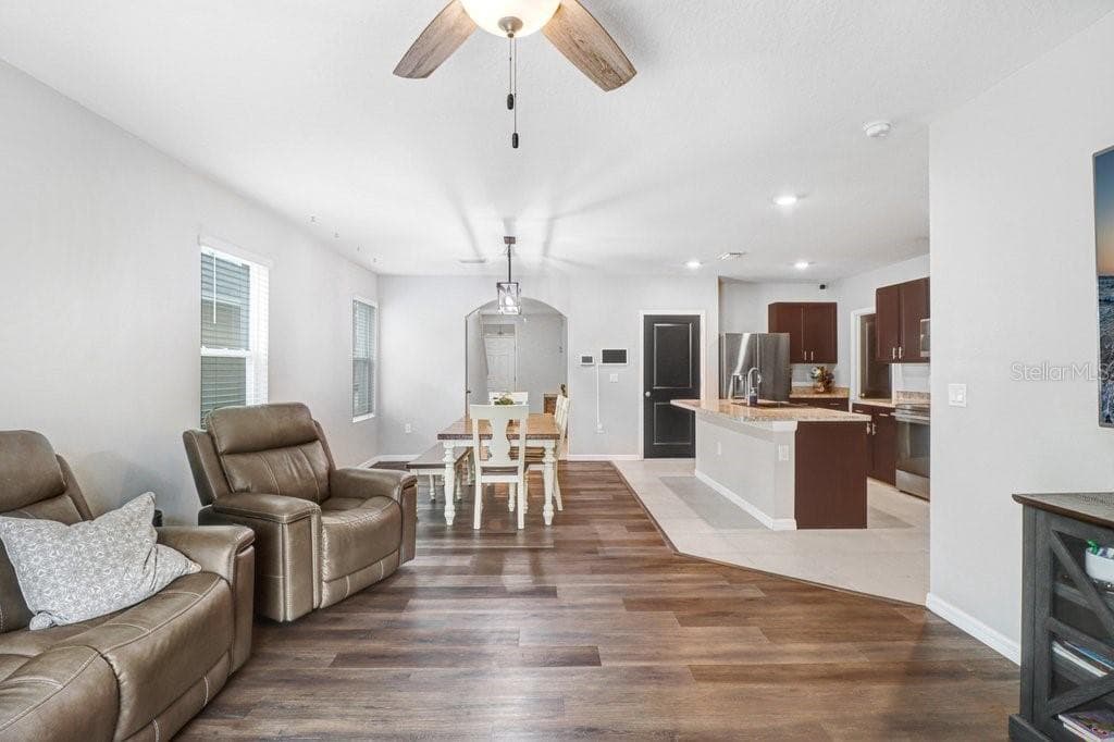 Single Family Residence at 10149 GEESE TRAIL CIR, SUN CITY CENTER, photo 11 of 49