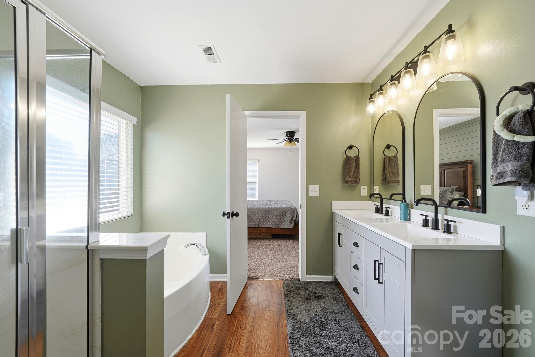 Single Family Residence at 2729 Markham Woods Court, Charlotte, photo 18 of 34