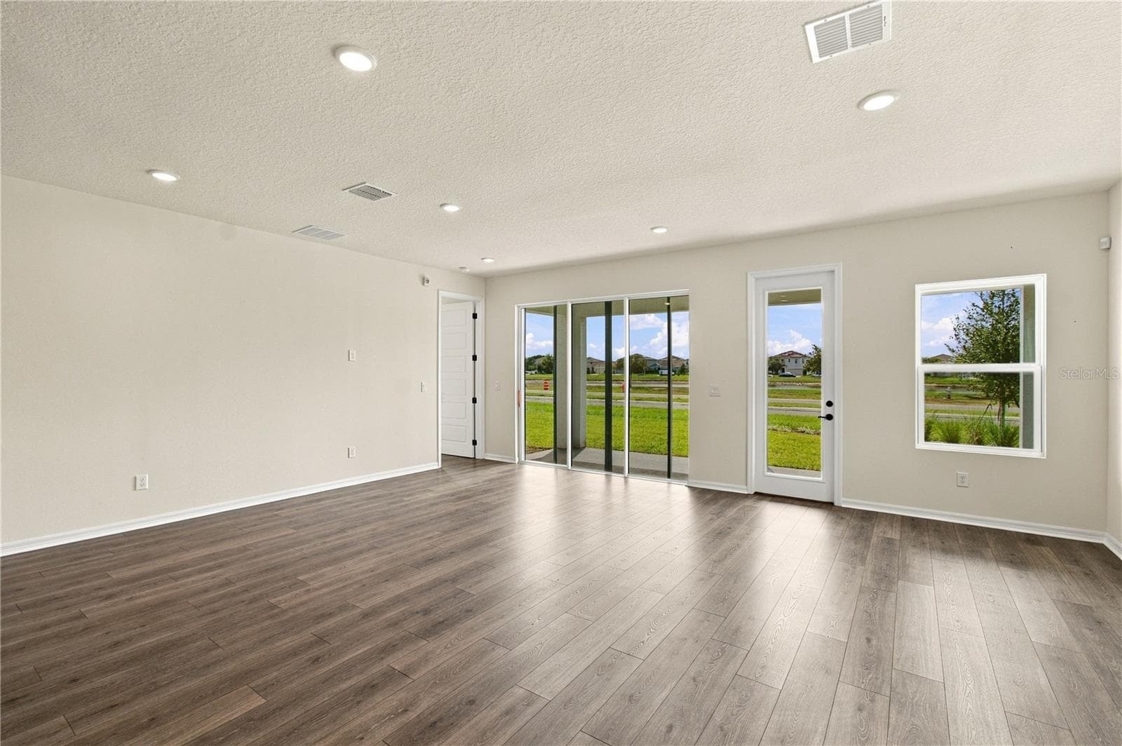 Family Room - 5123 CHATTAHOOCHEE BND, ST CLOUD