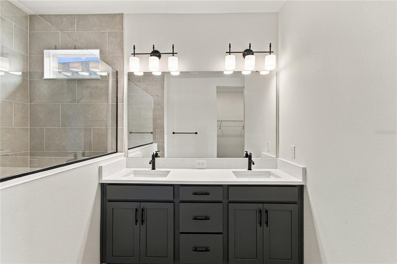 Owner's Bath - 5123 CHATTAHOOCHEE BND, ST CLOUD