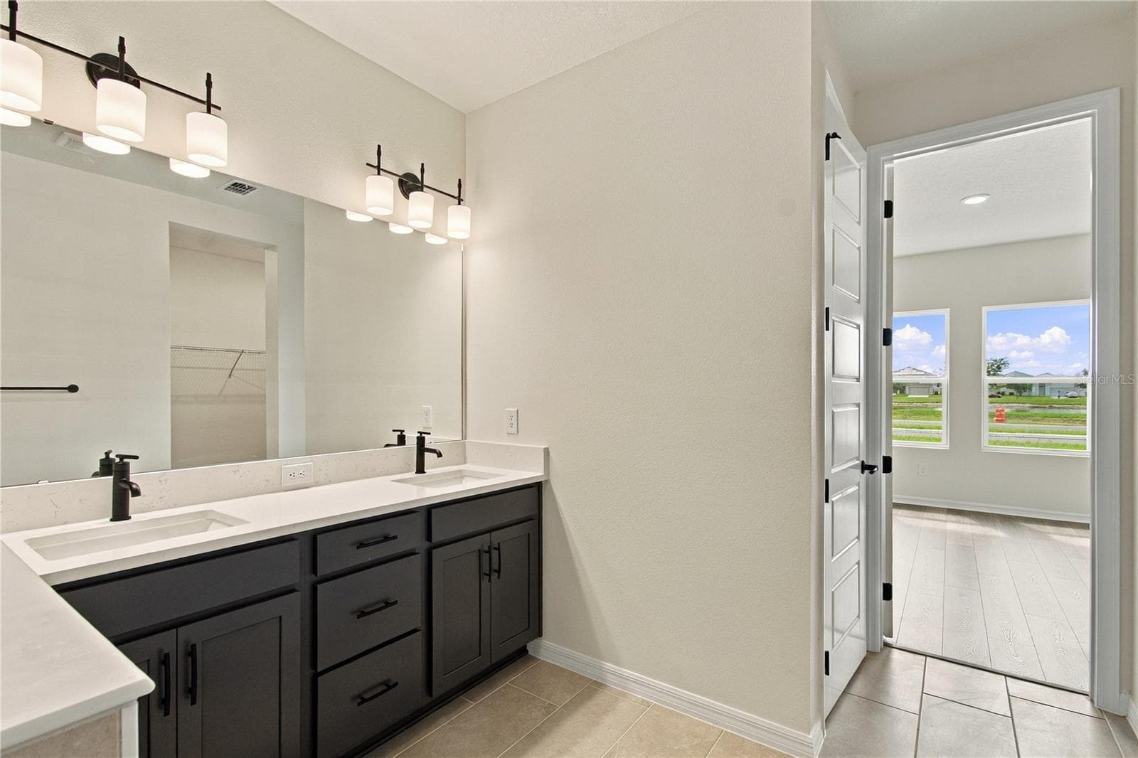 Owner's Bath - 5123 CHATTAHOOCHEE BND, ST CLOUD