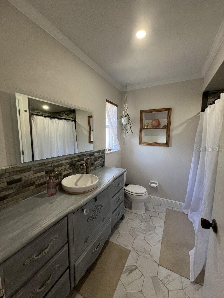 Single Family Residence at 7143 SUSSEX LN, ENGLEWOOD, photo 13 of 23