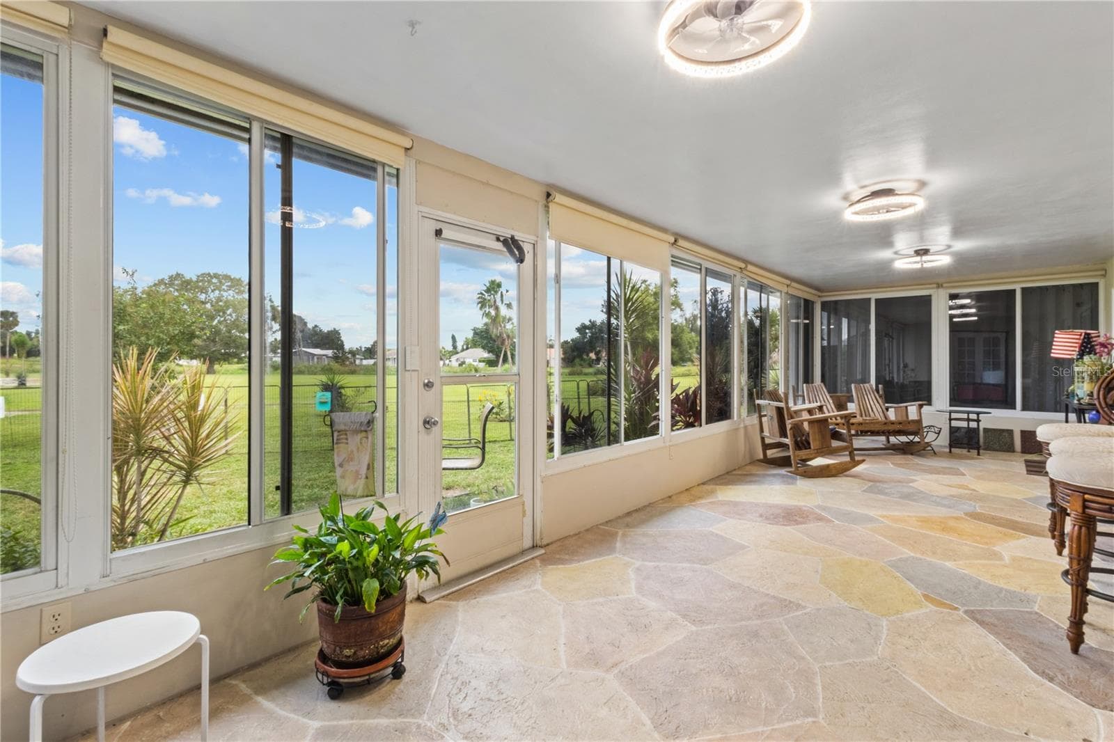 Single Family Residence at 3614 PEMBROOK DR, SARASOTA, photo 22 of 43