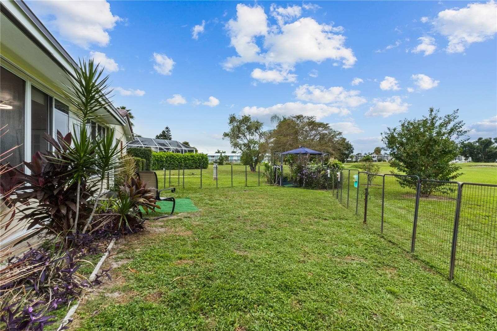 Single Family Residence at 3614 PEMBROOK DR, SARASOTA, photo 24 of 43