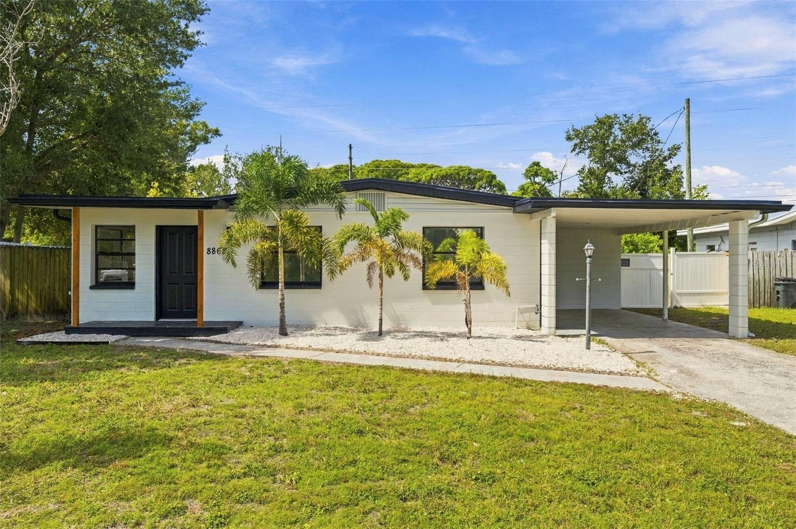 Single Family Residence at 8862 ROBIN RD, SEMINOLE, photo 3 of 56