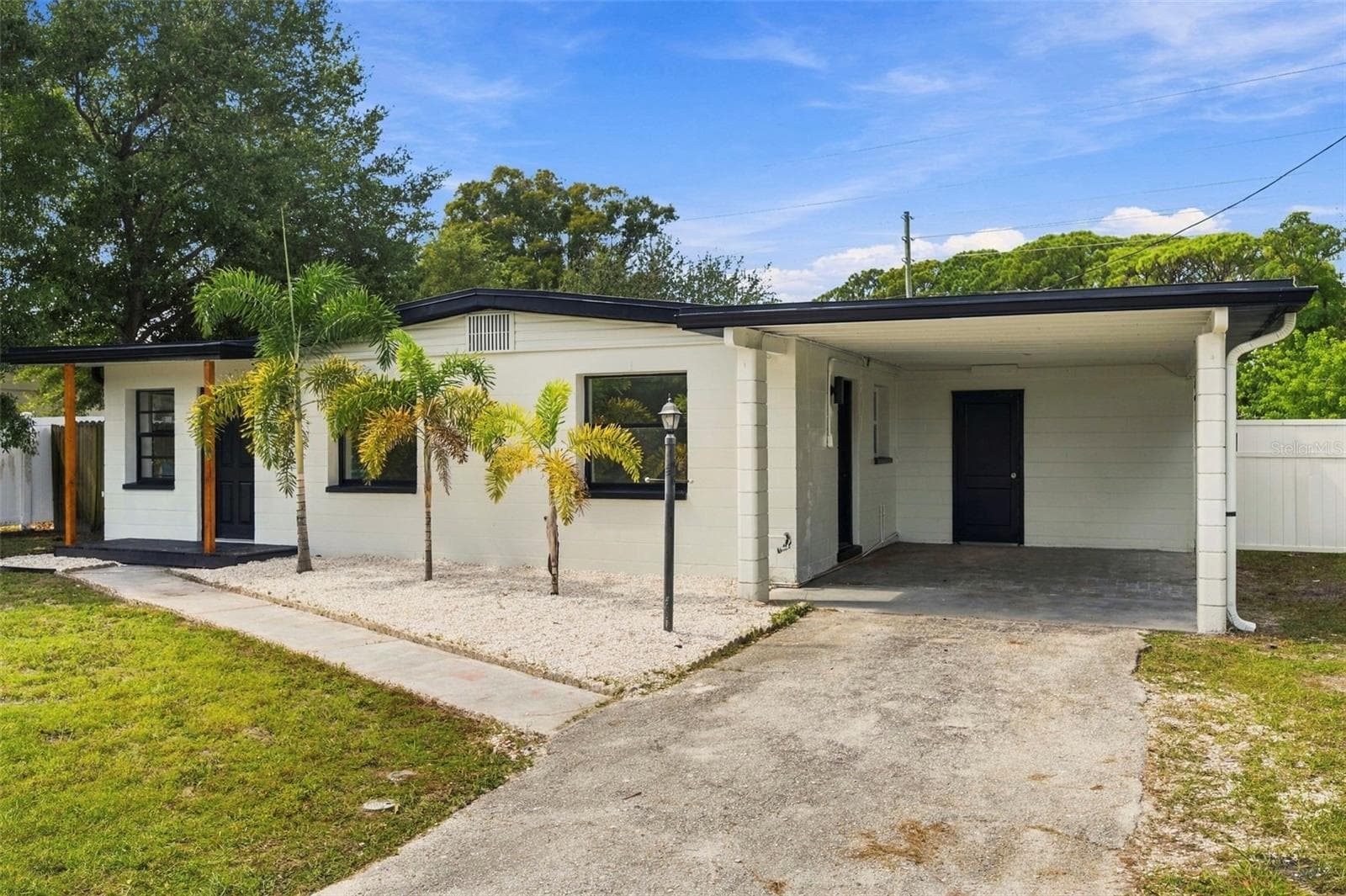 Single Family Residence at 8862 ROBIN RD, SEMINOLE, photo 5 of 56