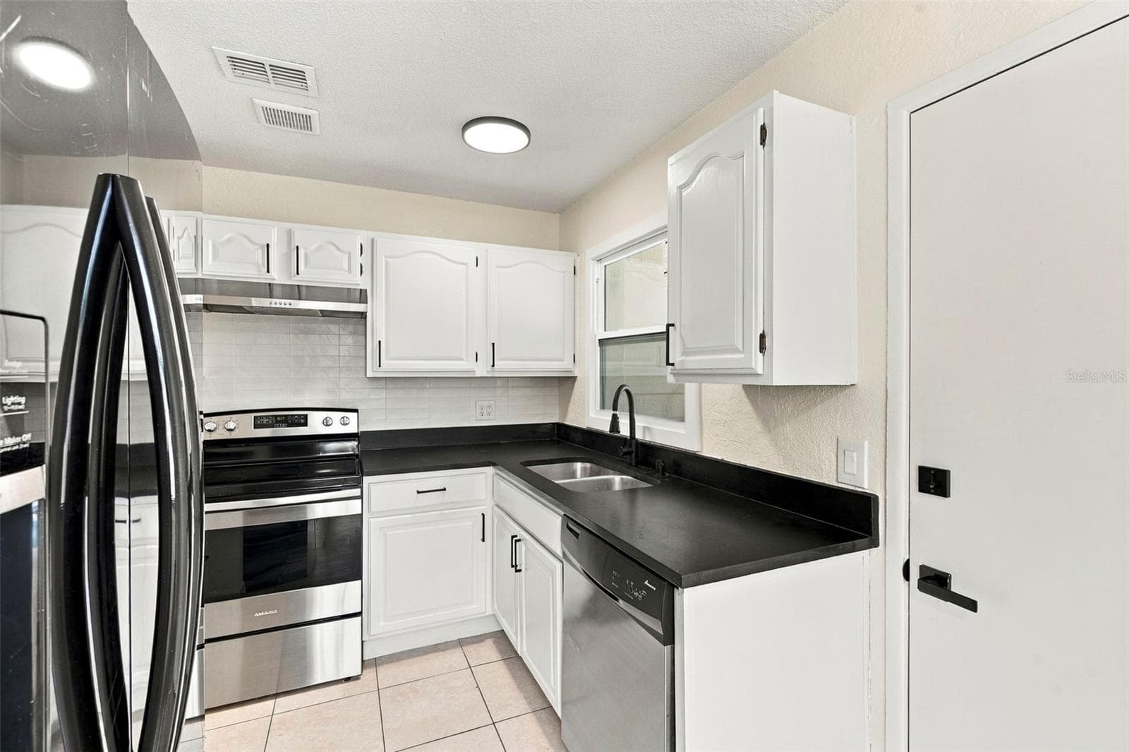 Single Family Residence at 8862 ROBIN RD, SEMINOLE, photo 14 of 56