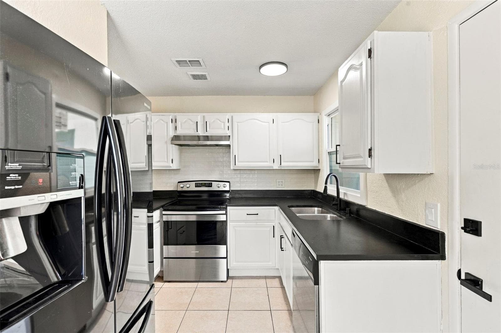 Single Family Residence at 8862 ROBIN RD, SEMINOLE, photo 15 of 56