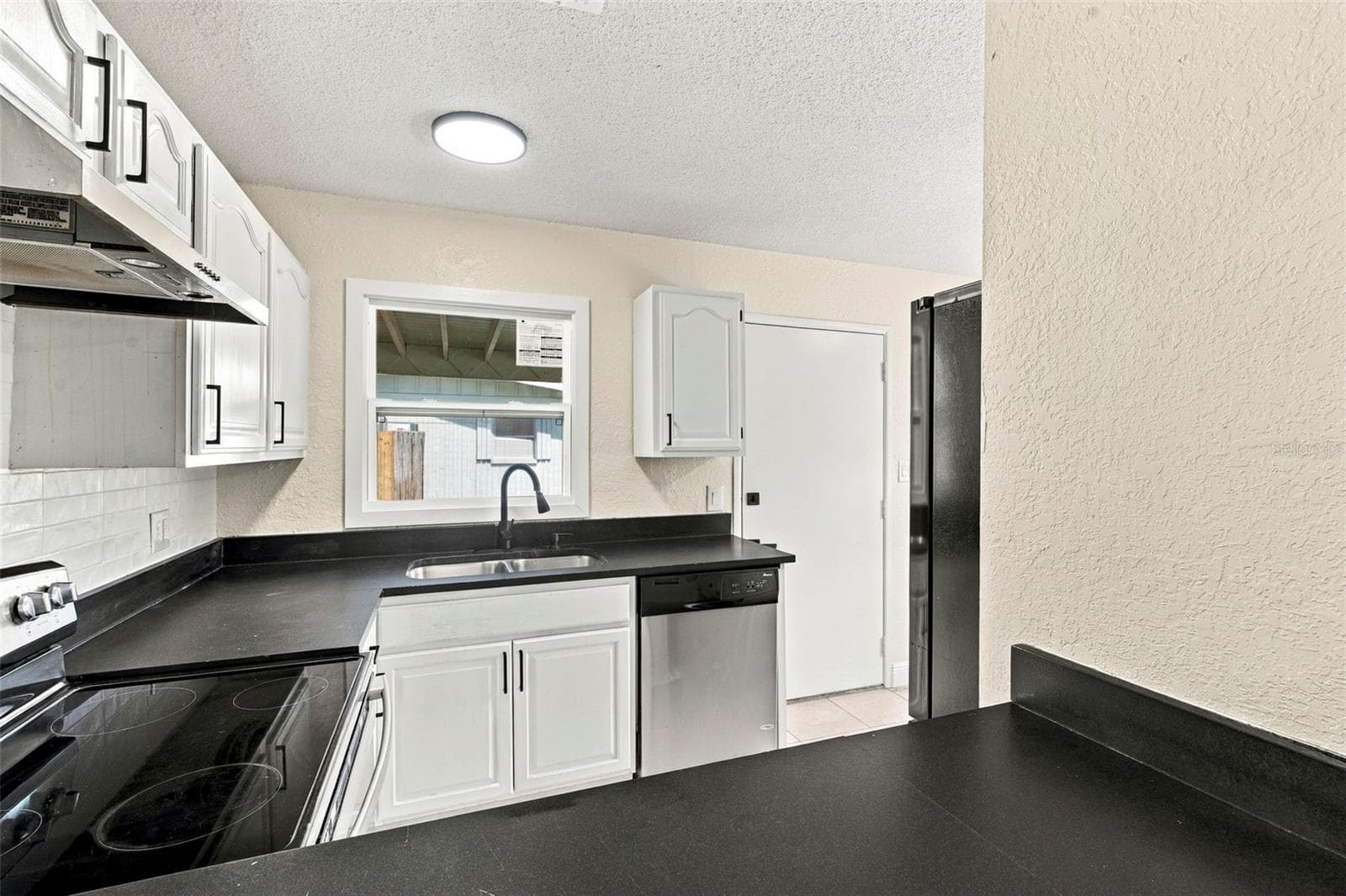 Single Family Residence at 8862 ROBIN RD, SEMINOLE, photo 21 of 56