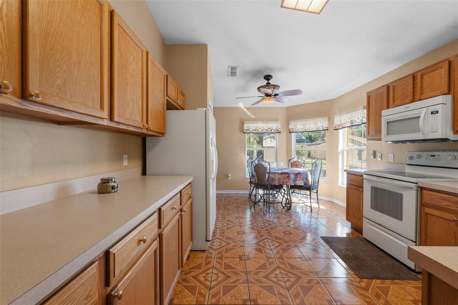 Kitchen with Breakfast Nook - 566 VINEYARD WAY, POINCIANA
