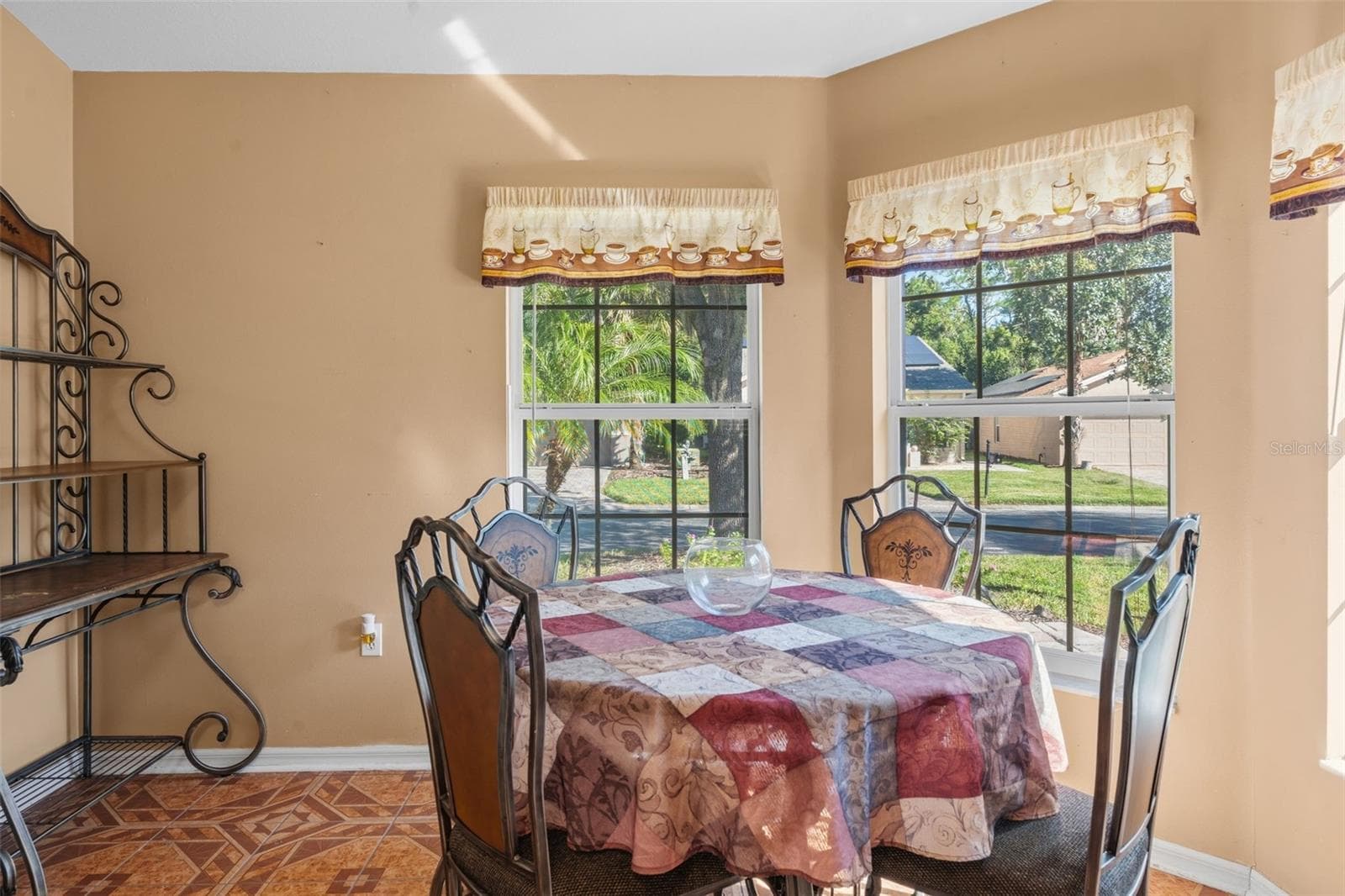 Breakfast Nook - 566 VINEYARD WAY, POINCIANA
