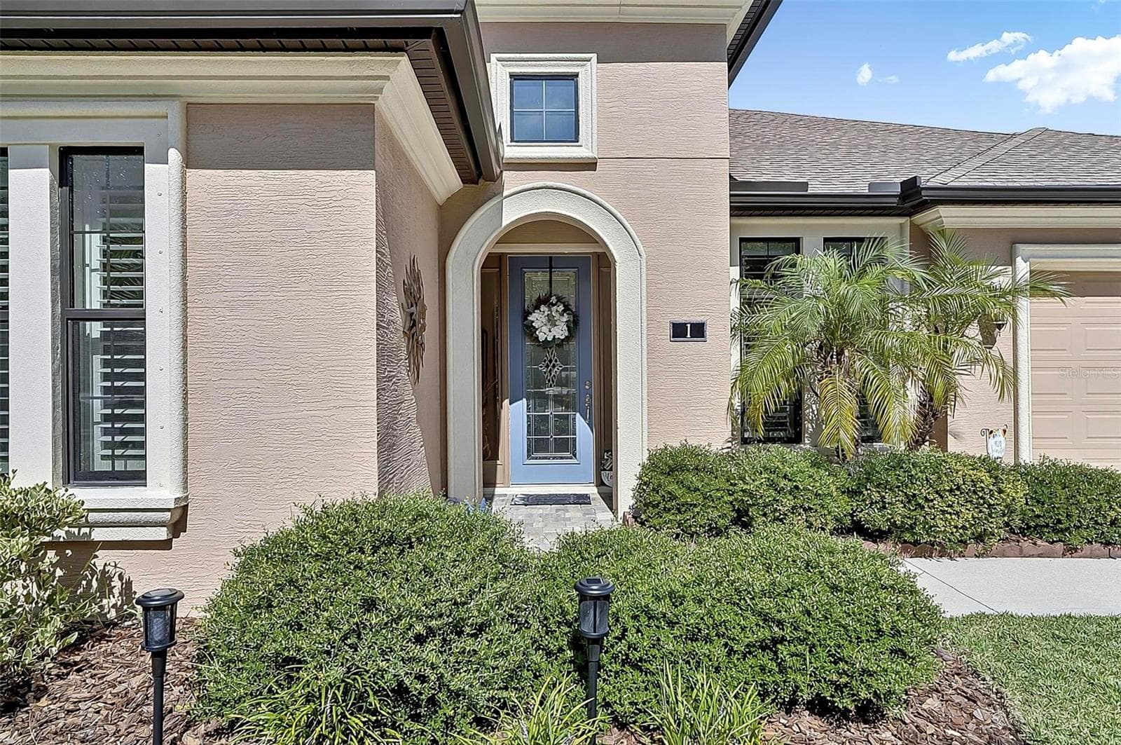 Front - 1 N PARK LN, PALM COAST