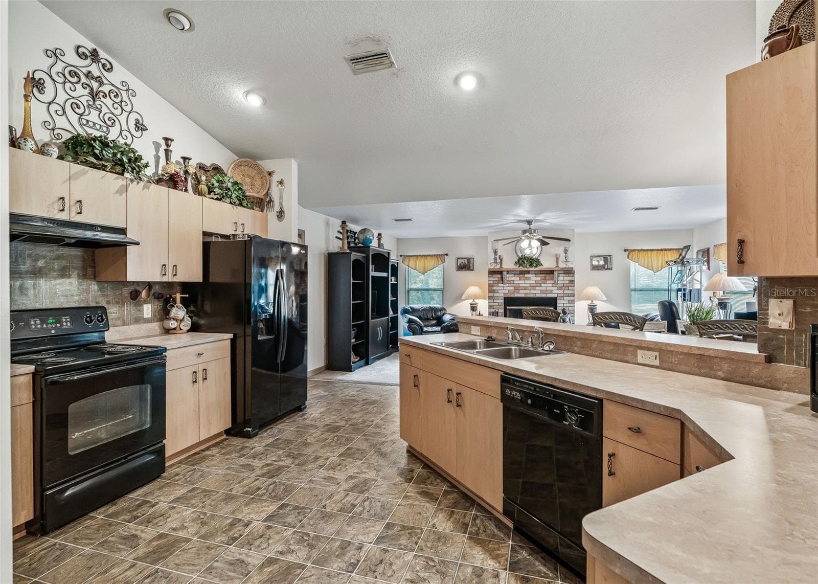 Single Family Residence at 13130 NW 87TH AVENUE RD, REDDICK, photo 11 of 30