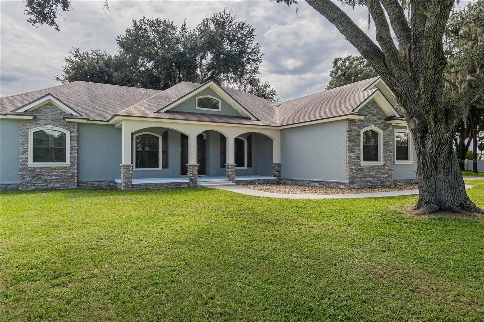 Freshly painted exterior - 3910 KNIGHTS STATION RD, LAKELAND
