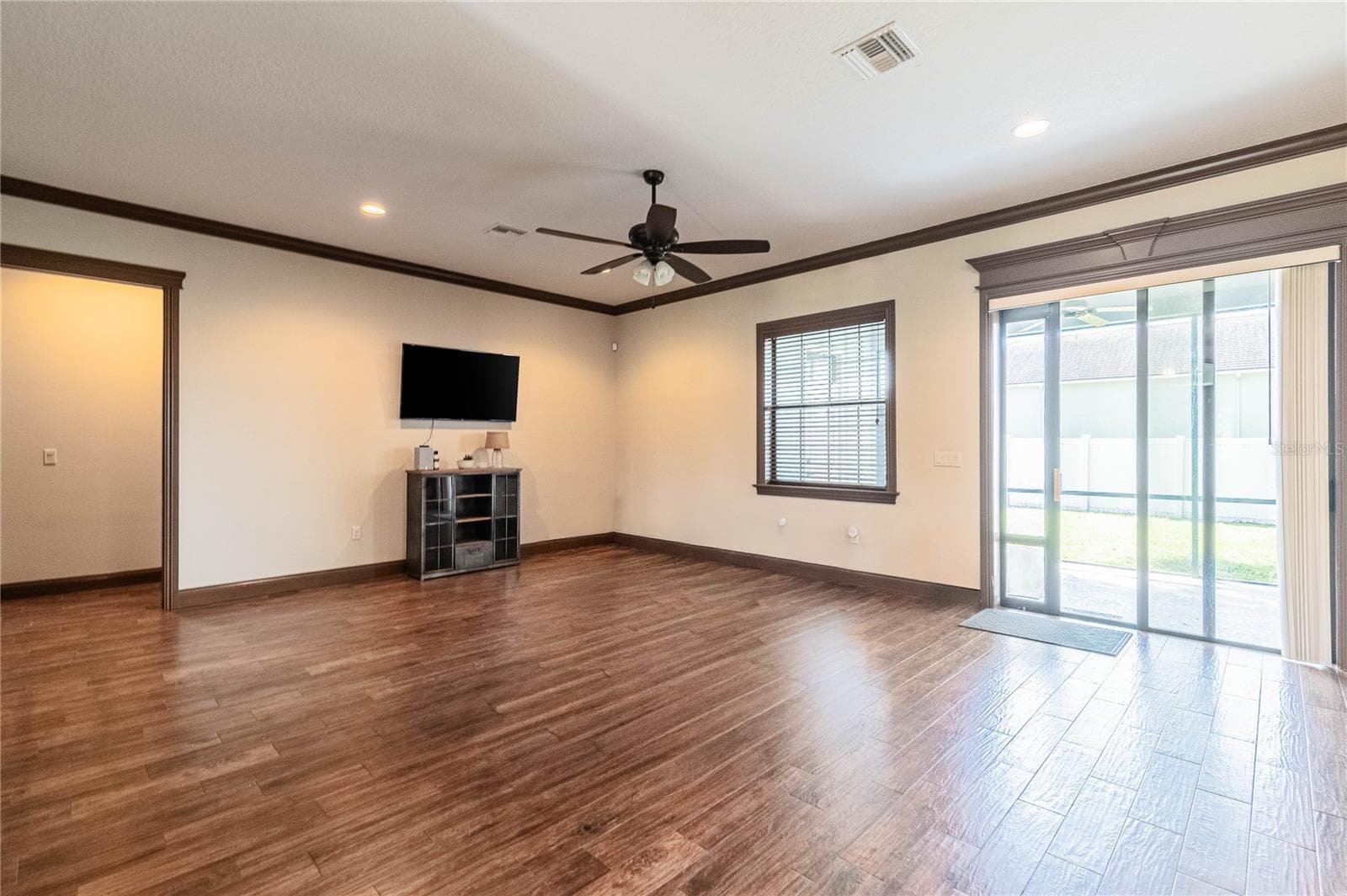 Great Room - 3910 KNIGHTS STATION RD, LAKELAND