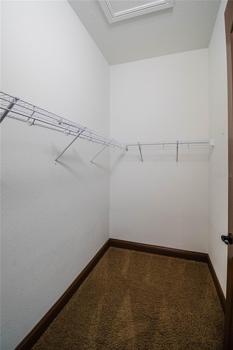 Walk in Closets in all secondary bedrooms - 3910 KNIGHTS STATION RD, LAKELAND