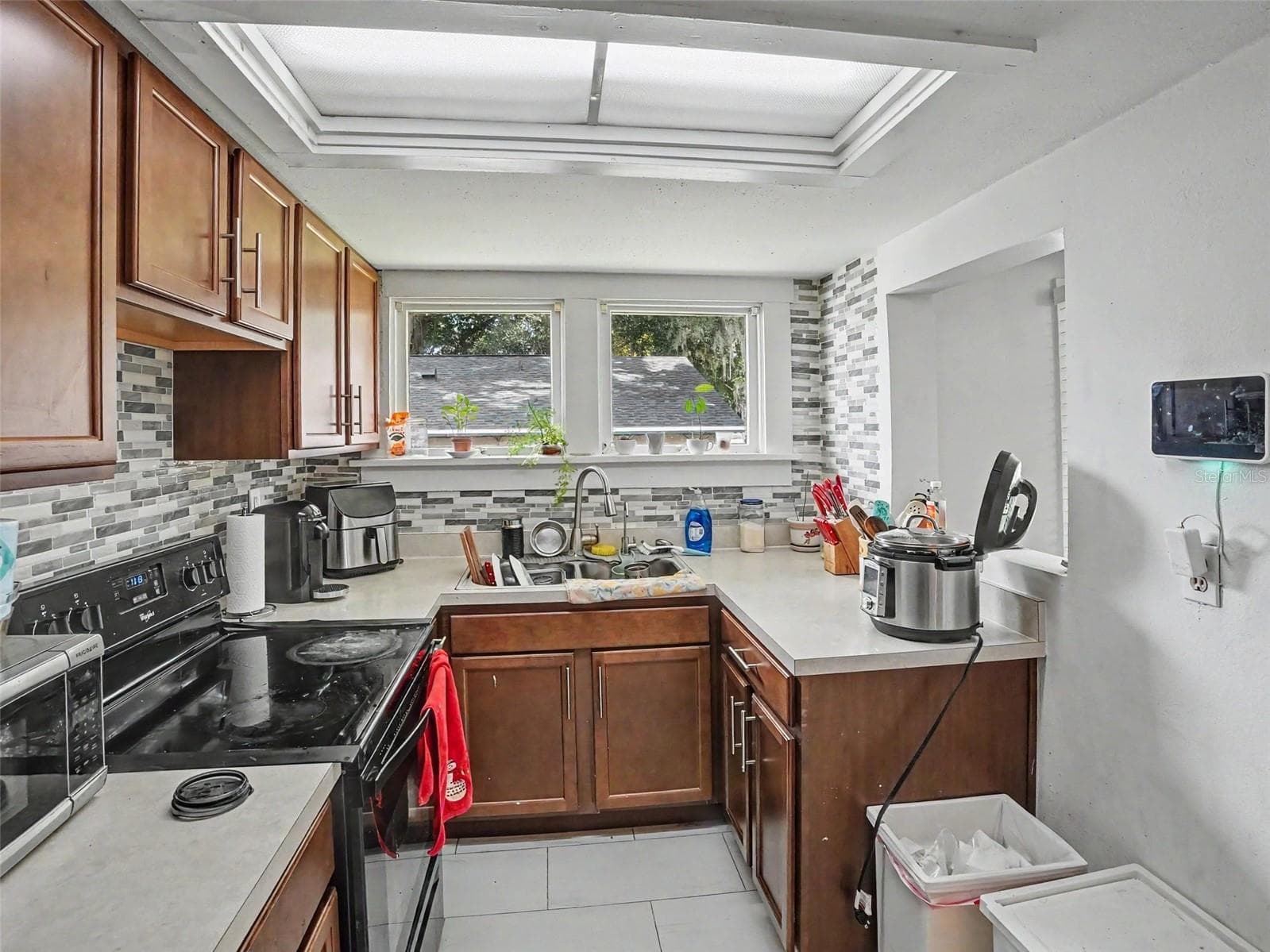 Single Family Residence at 313 LUCILE WAY, ORLANDO, photo 12 of 29