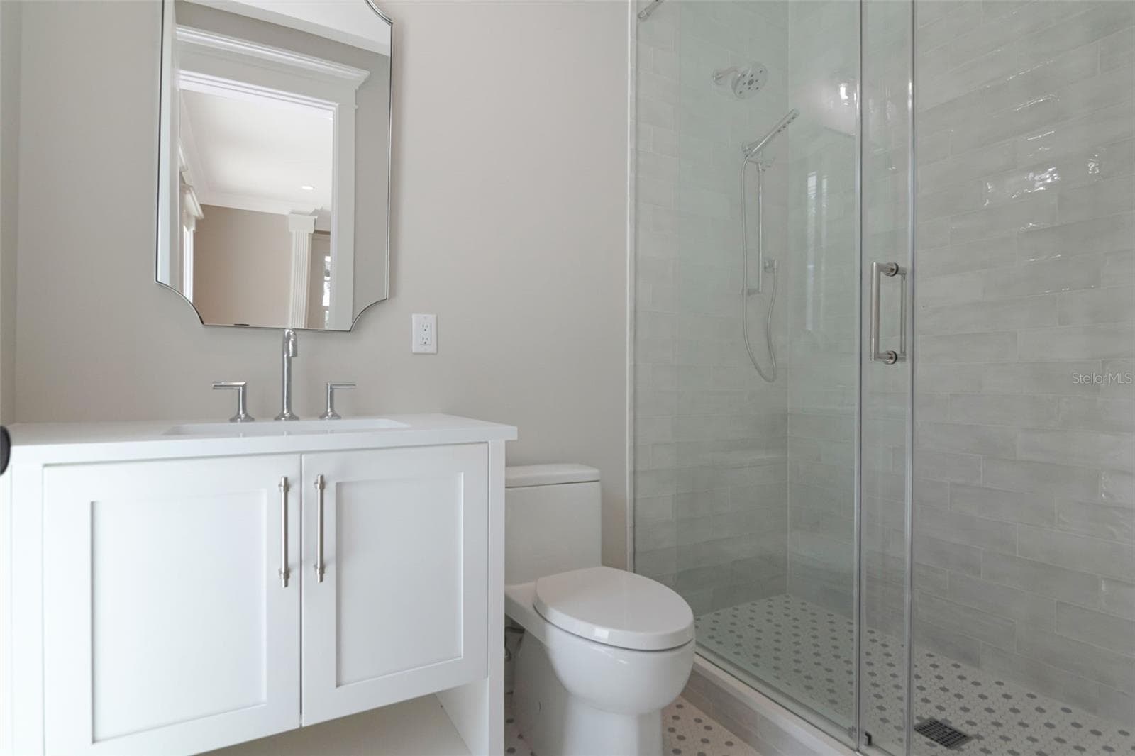 En suite bath - 4706 W SAN JOSE ST, TAMPA