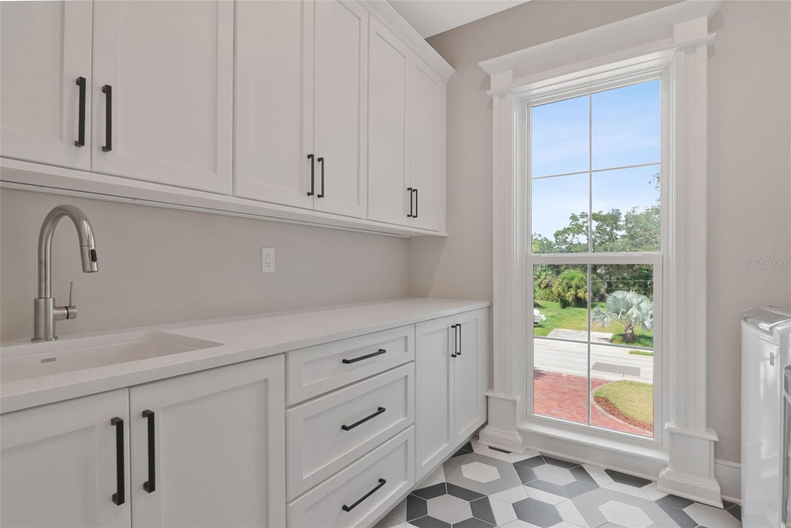 2nd laundry conveniently located on 2nd floor - 4706 W SAN JOSE ST, TAMPA