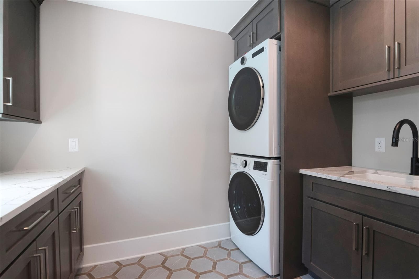 Full sized stackables in downstairs laundry room..the prettiest one you'll find! - 4706 W SAN JOSE ST, TAMPA