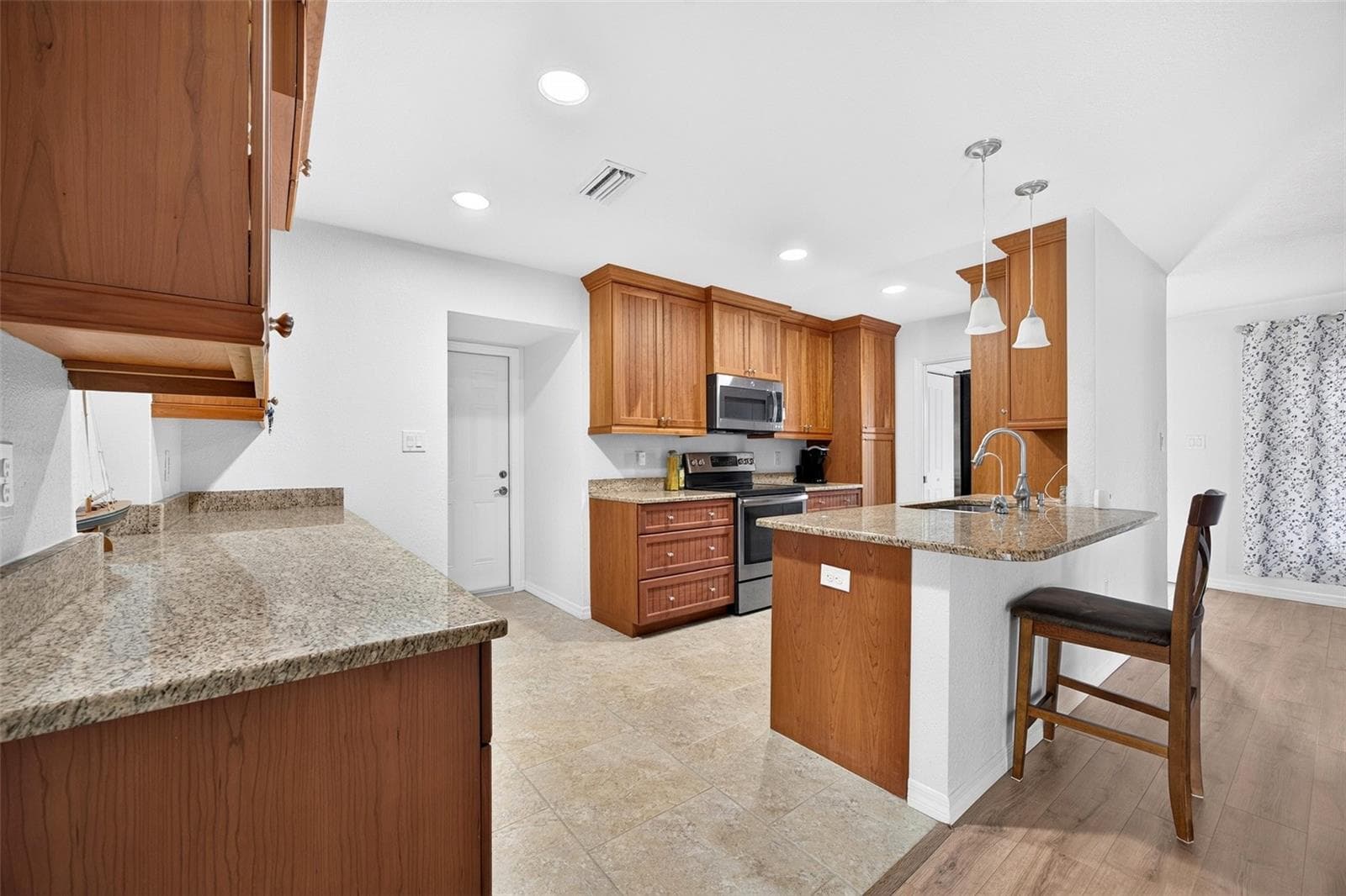 Single Family Residence at 18393 HOTTELET CIR, PORT CHARLOTTE, photo 8 of 39