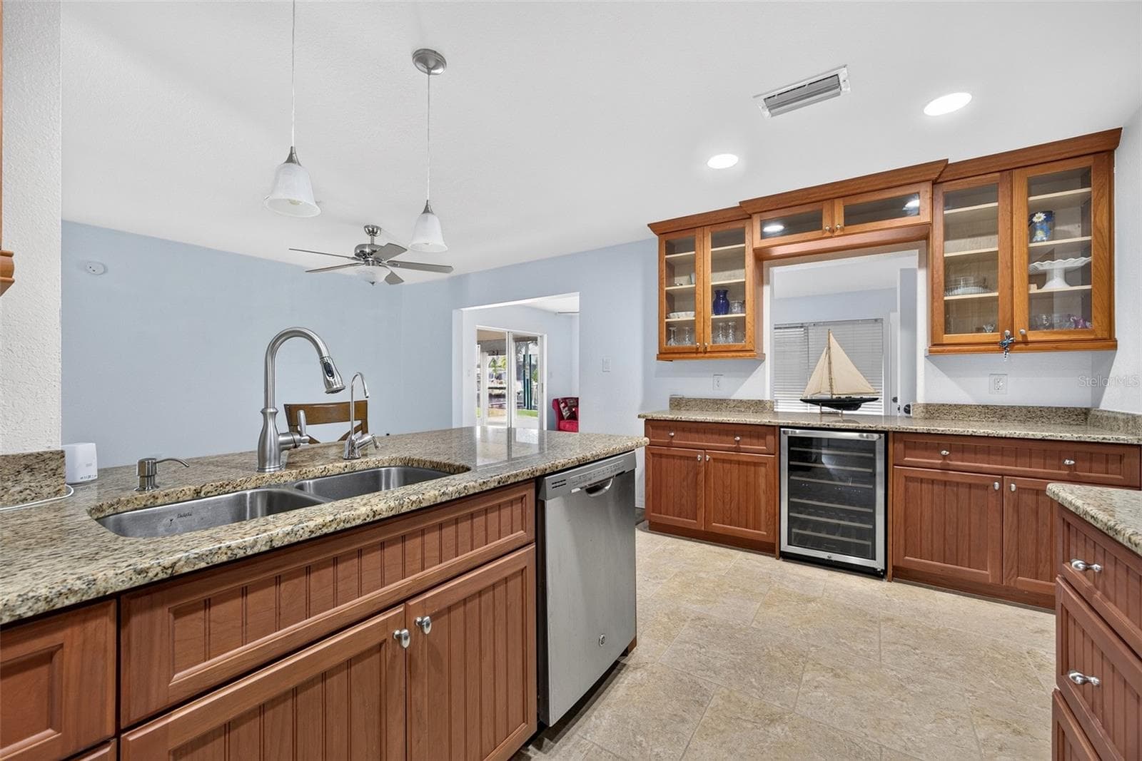 Single Family Residence at 18393 HOTTELET CIR, PORT CHARLOTTE, photo 14 of 39