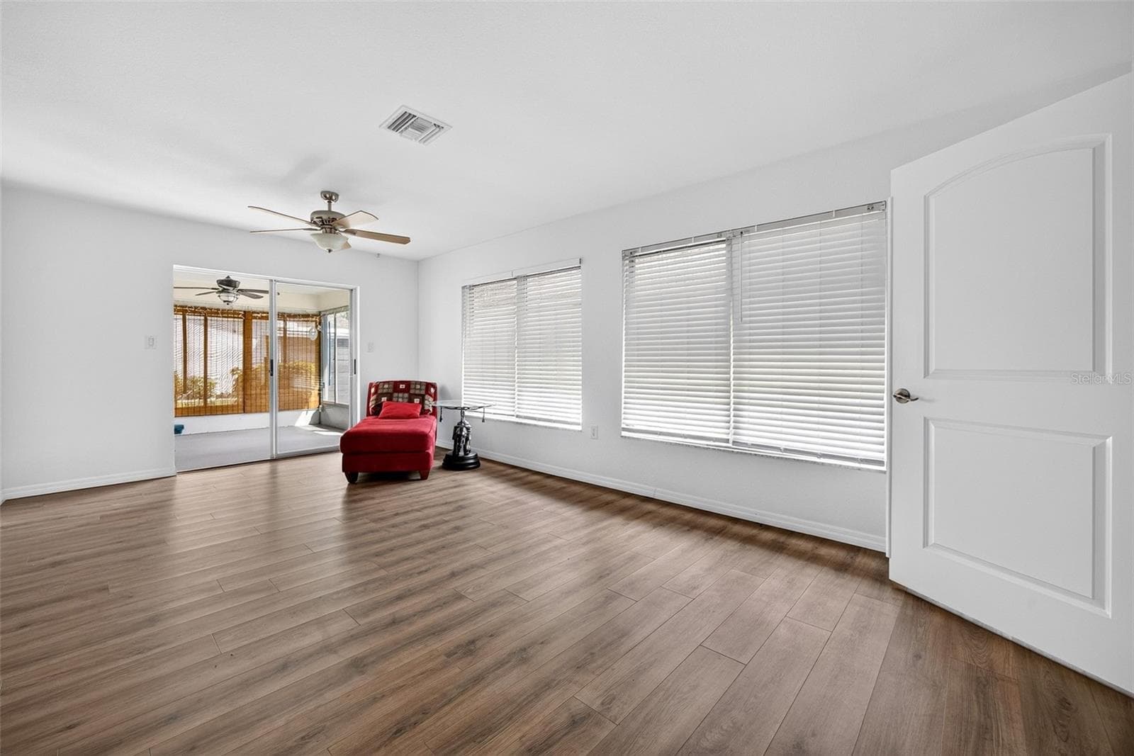 Single Family Residence at 18393 HOTTELET CIR, PORT CHARLOTTE, photo 18 of 39