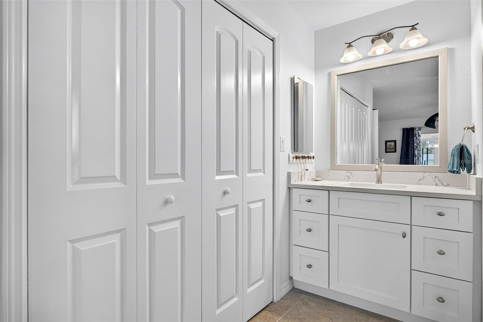 Single Family Residence at 18393 HOTTELET CIR, PORT CHARLOTTE, photo 23 of 39