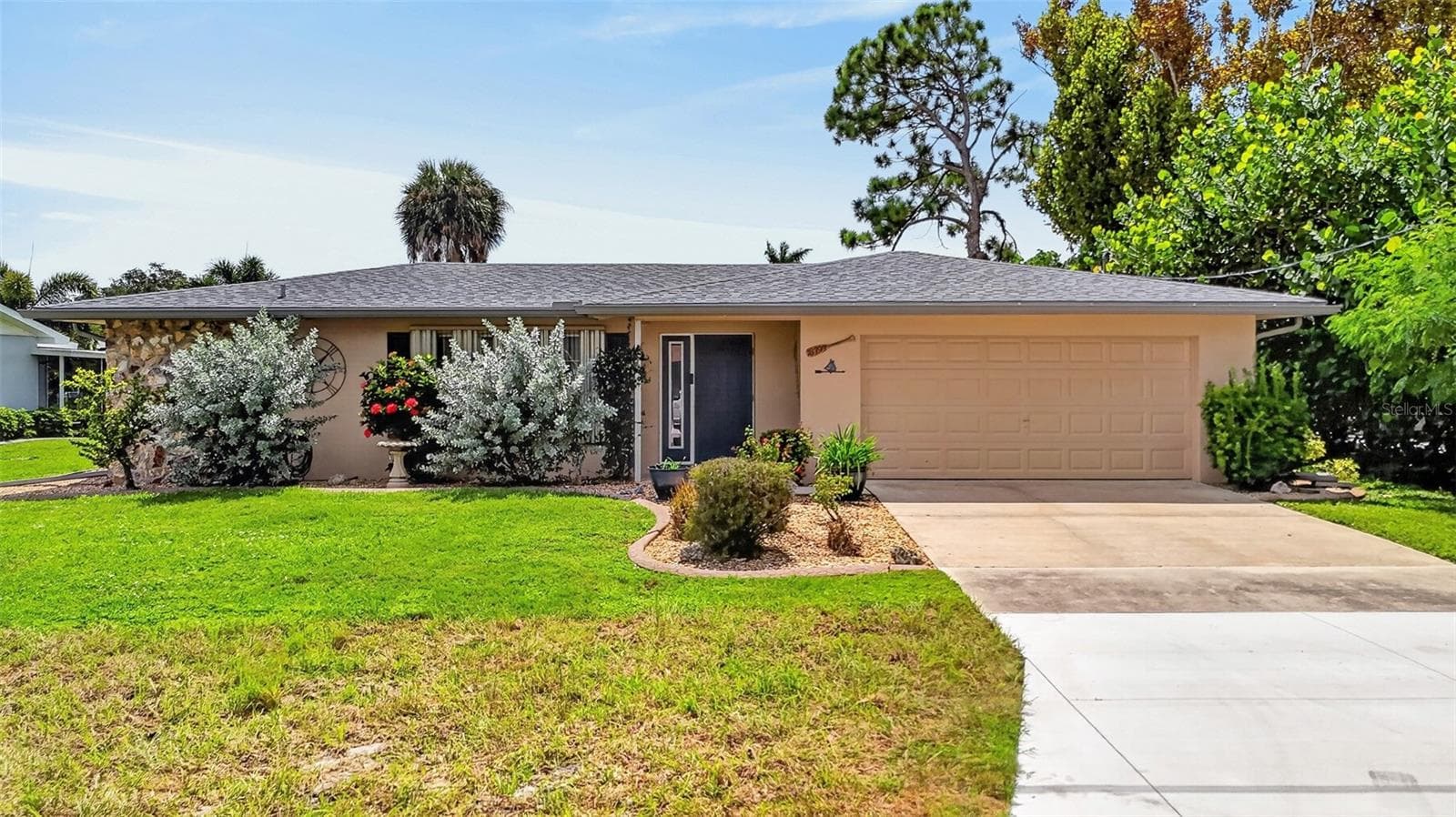 Single Family Residence at 18393 HOTTELET CIR, PORT CHARLOTTE, photo 38 of 39