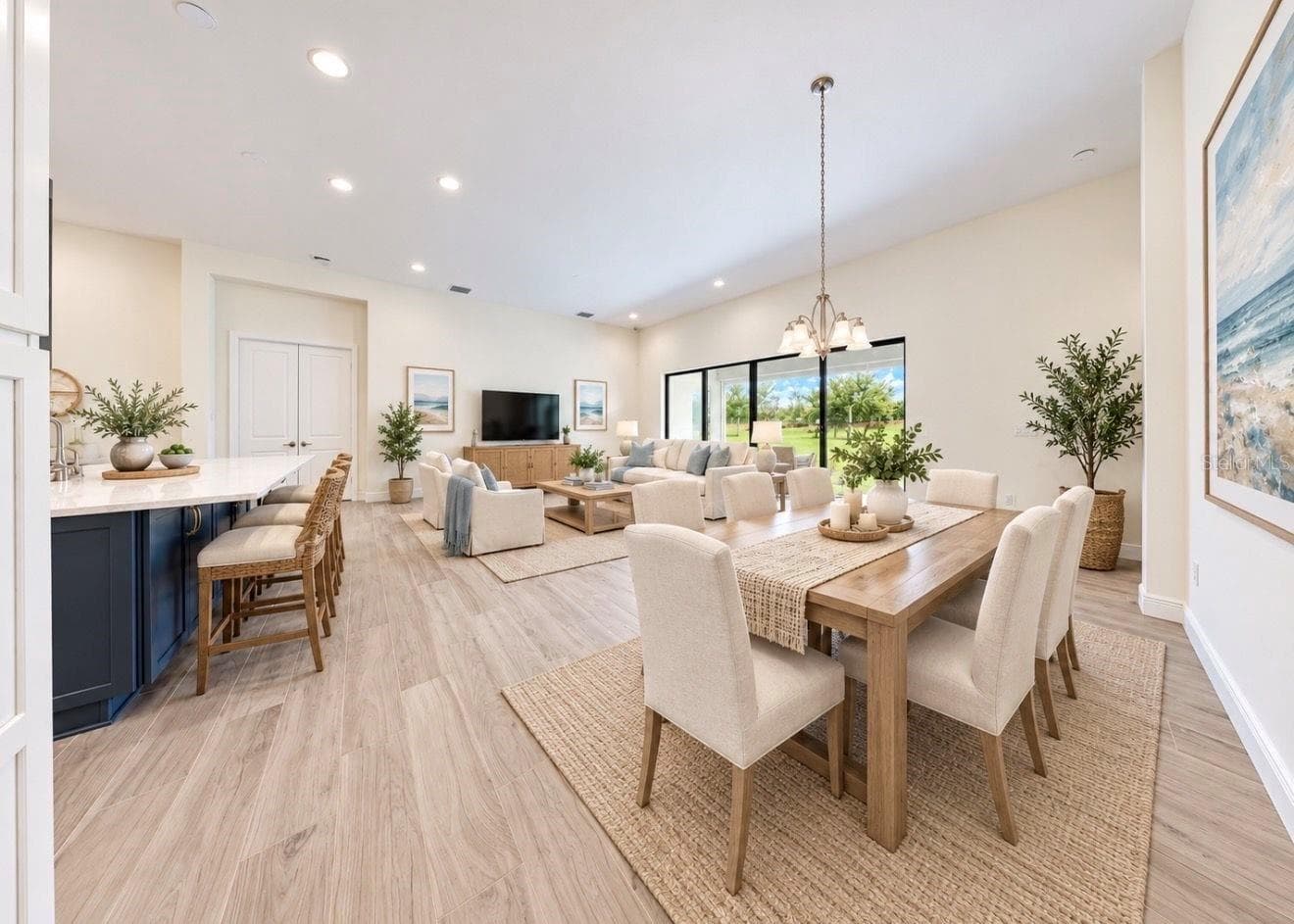 Single Family Residence at 14537 SWISS BRIDGE DR, LITHIA, photo 12 of 40