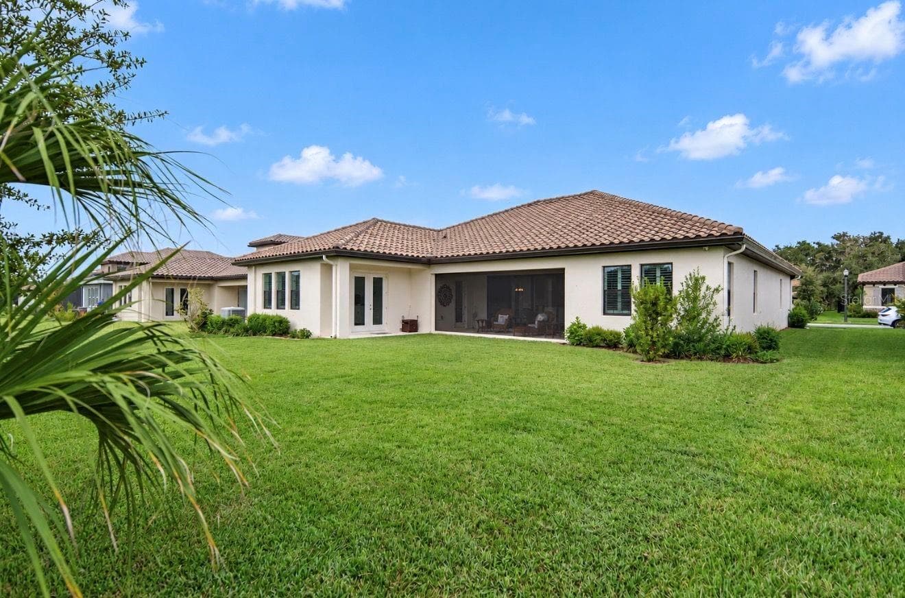Single Family Residence at 14537 SWISS BRIDGE DR, LITHIA, photo 31 of 40