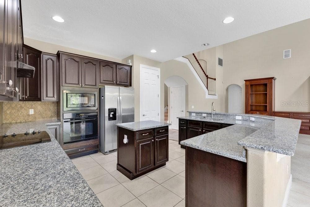 Single Family Residence at 532 CRESTWICK CT, DAVENPORT, photo 9 of 43