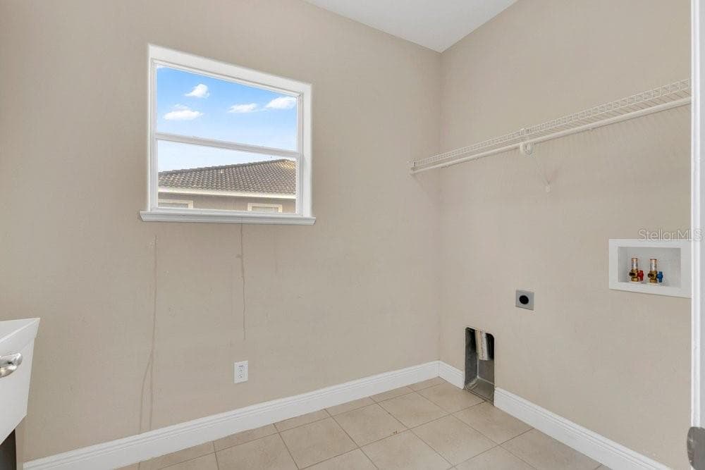 Single Family Residence at 532 CRESTWICK CT, DAVENPORT, photo 28 of 43