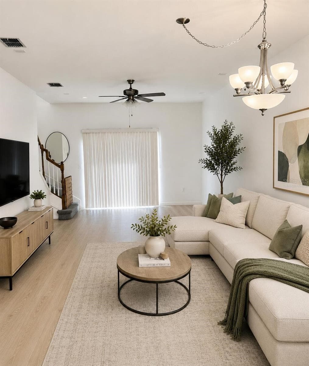 Virtually Staged - 8520 BROKEN WILLOW CT, TAMPA
