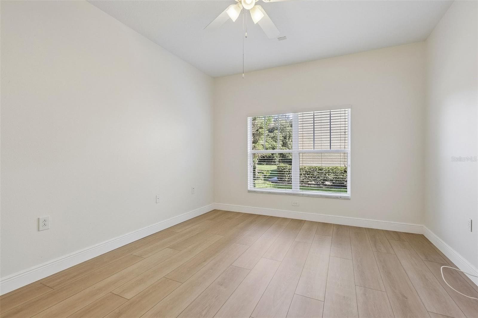 Townhouse at 8520 BROKEN WILLOW CT, TAMPA, photo 15 of 31