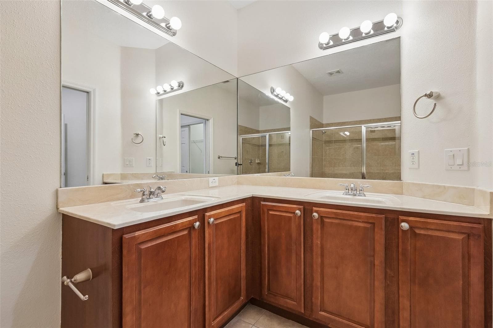 Townhouse at 8520 BROKEN WILLOW CT, TAMPA, photo 31 of 31