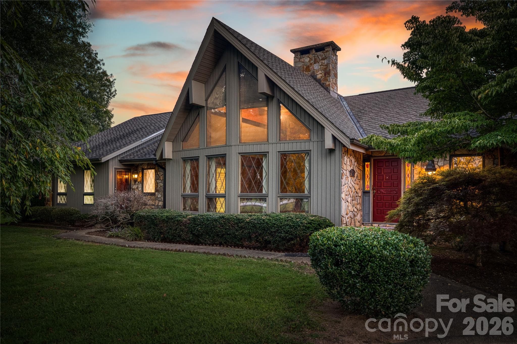 Single Family Residence at 2505 Morganton Boulevard SW, Lenoir, photo 2 of 34
