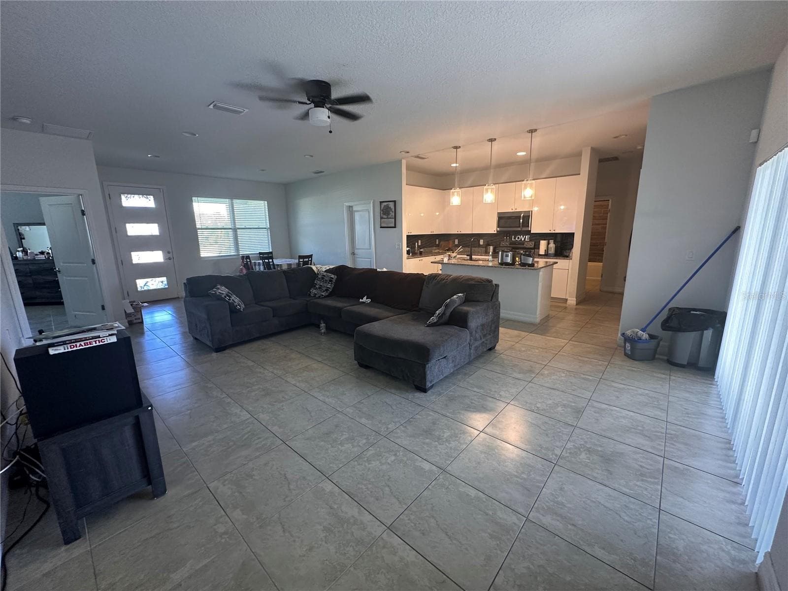 Single Family Residence at 40 ORCHID LN, POINCIANA, photo 3 of 11