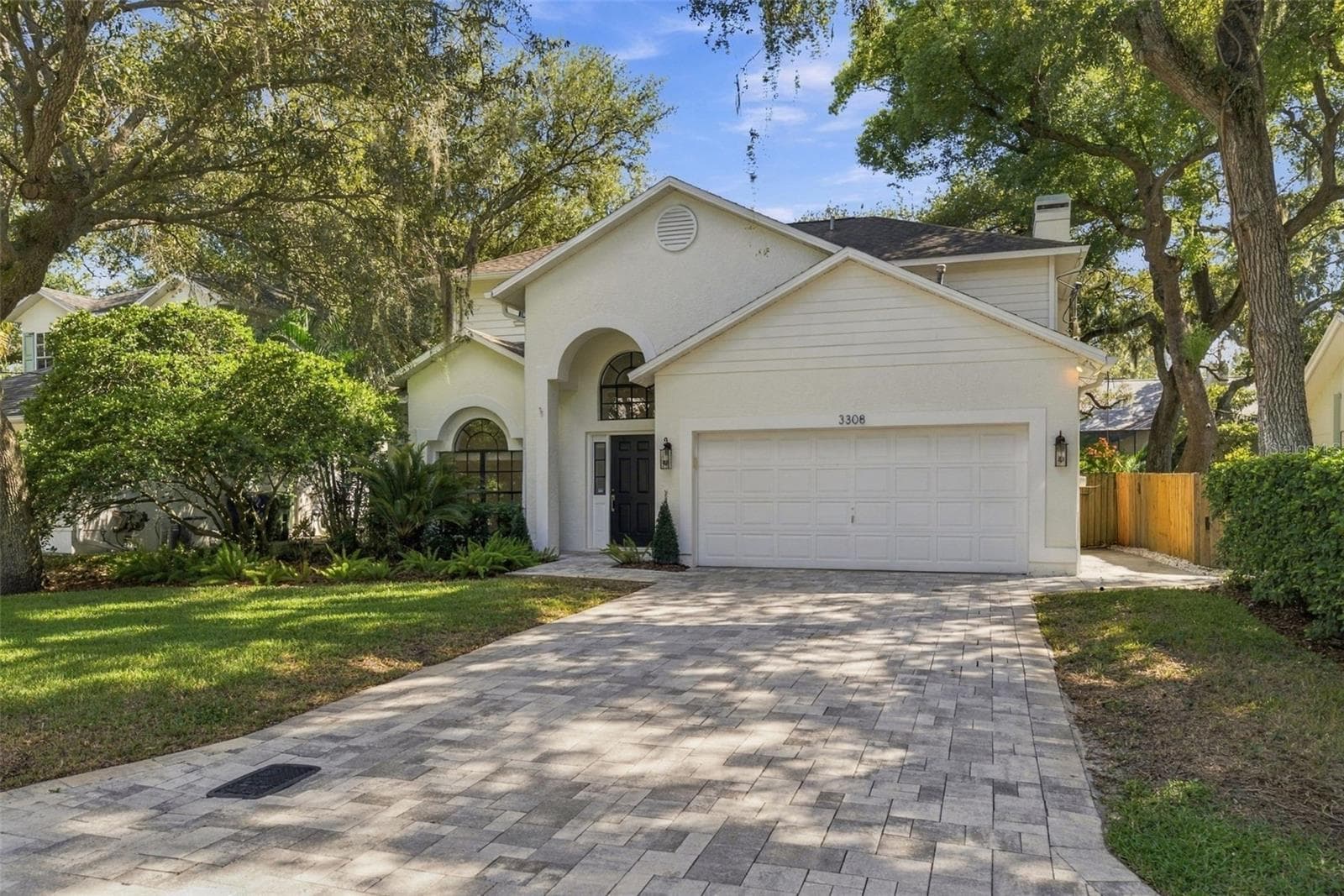 Single Family Residence at 3308 W VILLA ROSA ST, TAMPA, photo 2 of 43