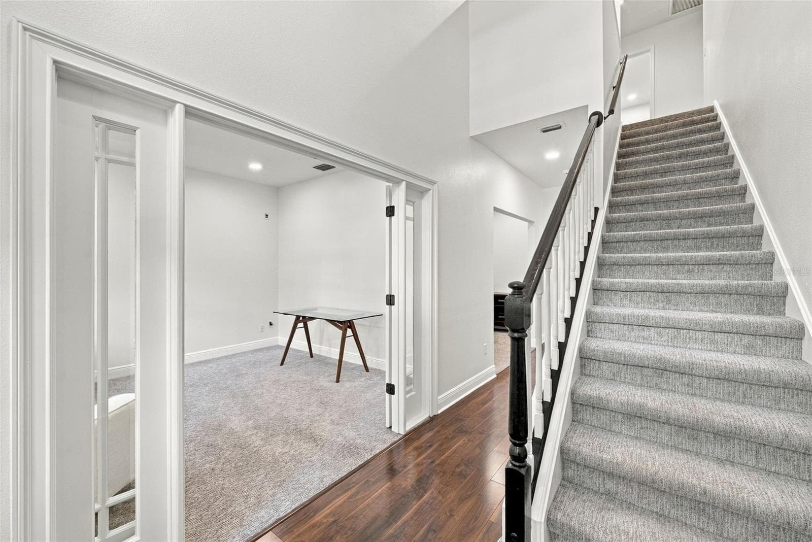 Single Family Residence at 3308 W VILLA ROSA ST, TAMPA, photo 3 of 43