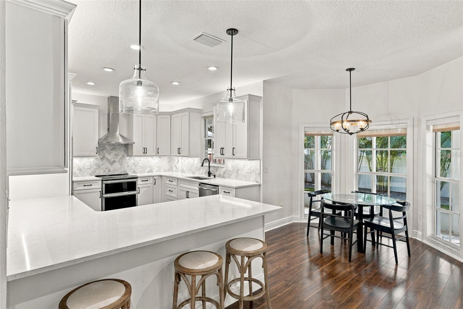 Single Family Residence at 3308 W VILLA ROSA ST, TAMPA, photo 11 of 43