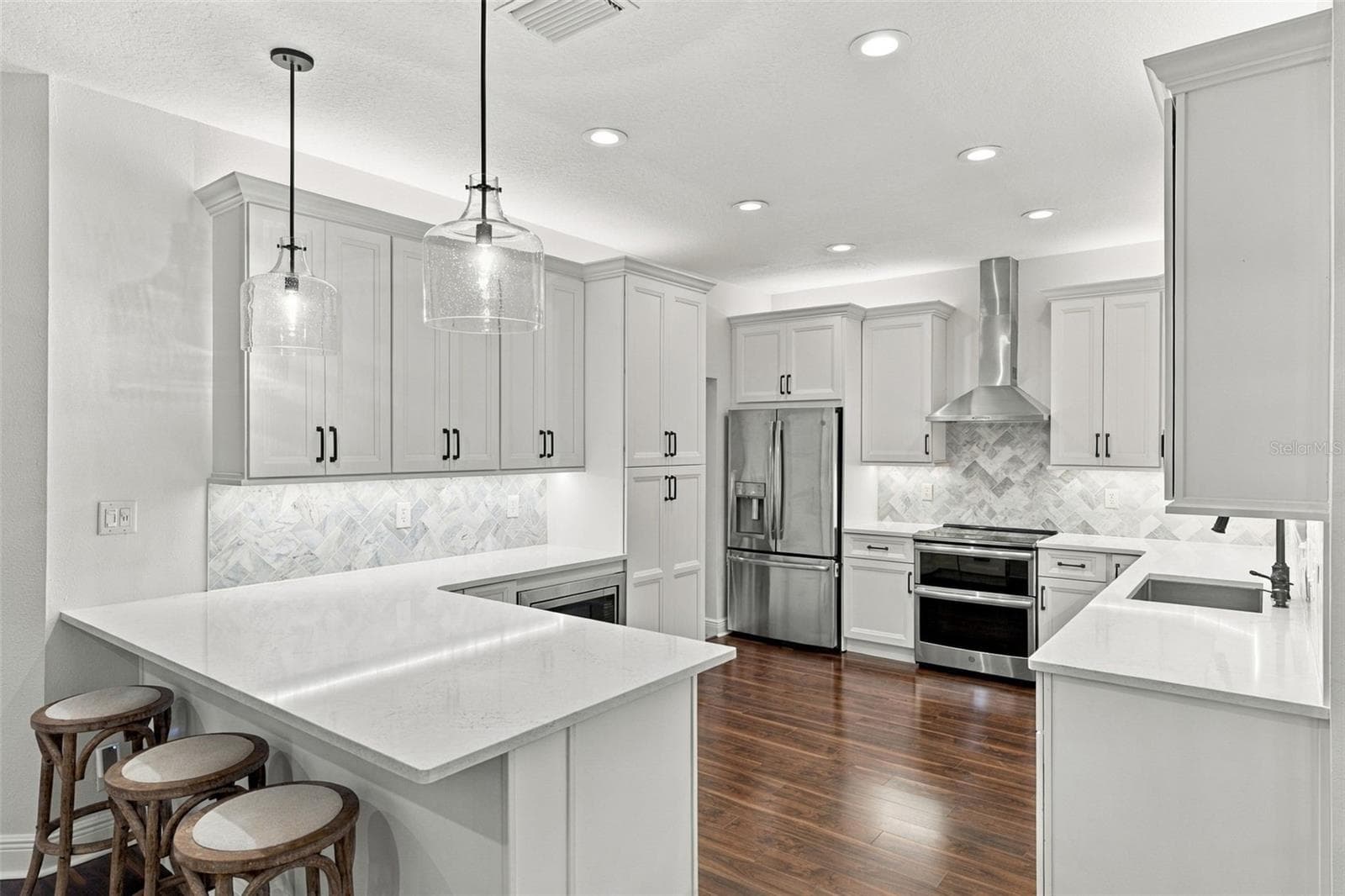 Single Family Residence at 3308 W VILLA ROSA ST, TAMPA, photo 13 of 43