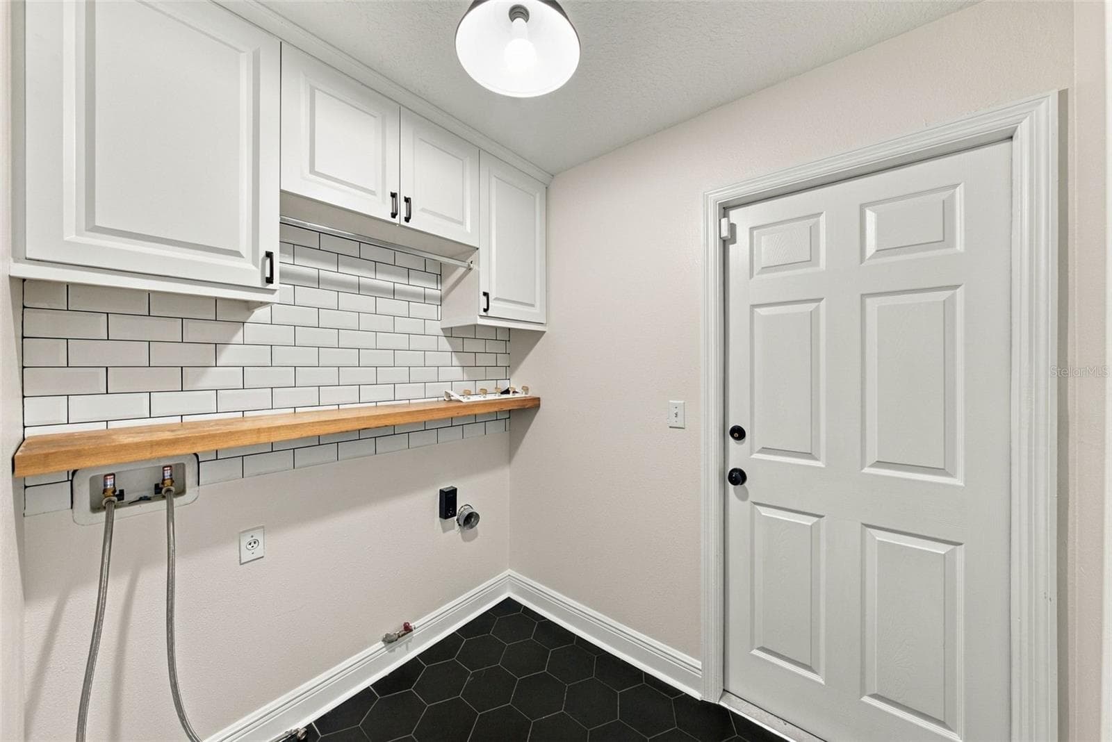 Single Family Residence at 3308 W VILLA ROSA ST, TAMPA, photo 17 of 43