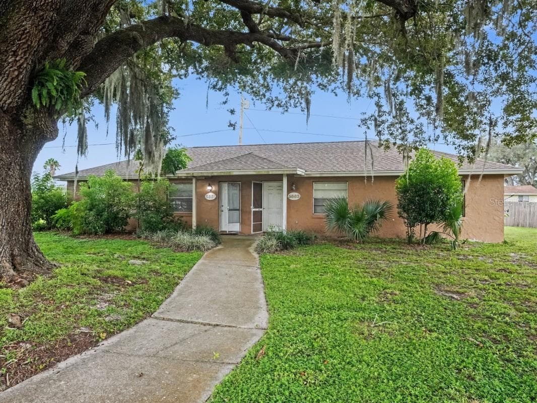 Duplex at 5661 STRUTHERS CT, WINTER HAVEN, photo 2 of 28