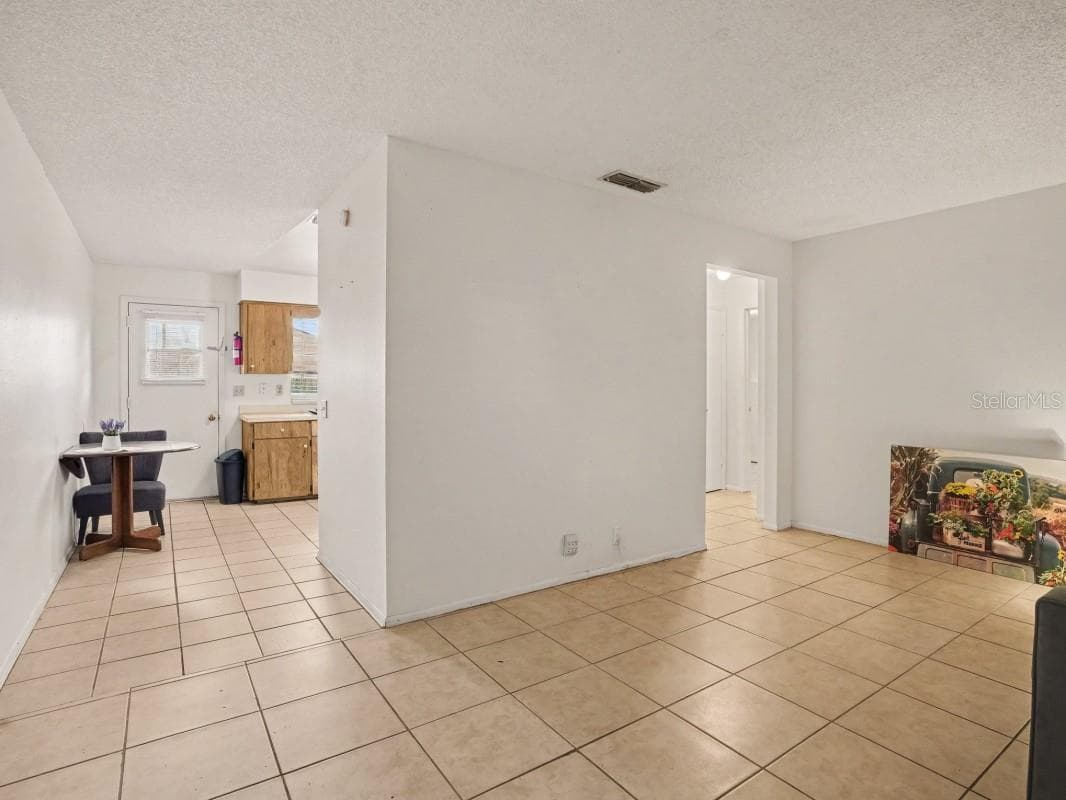 Duplex at 5661 STRUTHERS CT, WINTER HAVEN, photo 10 of 28
