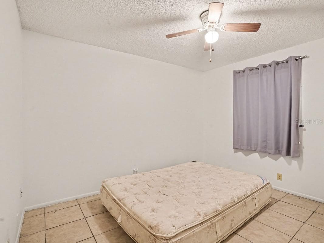 Duplex at 5661 STRUTHERS CT, WINTER HAVEN, photo 12 of 28