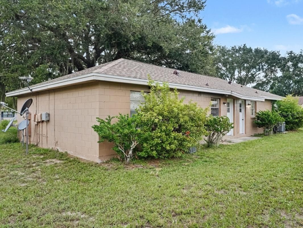 Duplex at 5661 STRUTHERS CT, WINTER HAVEN, photo 22 of 28